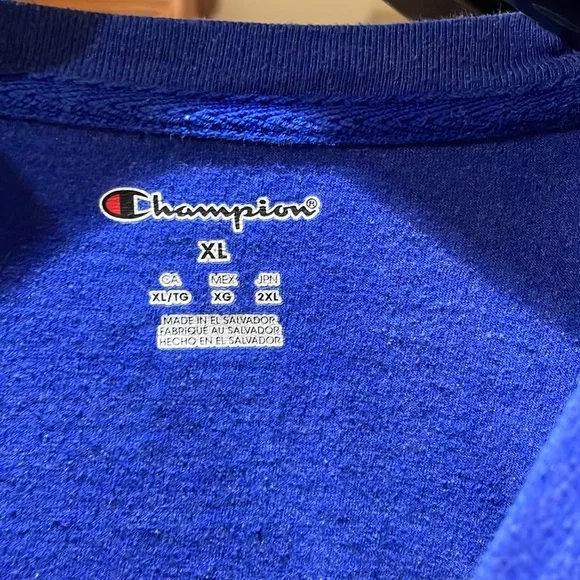 Champion T-shirt - Picture 3 of 3